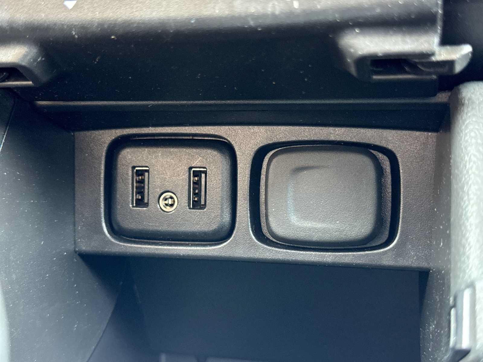 Used 2018 Buick Encore Preferred AWD/4WD image 29