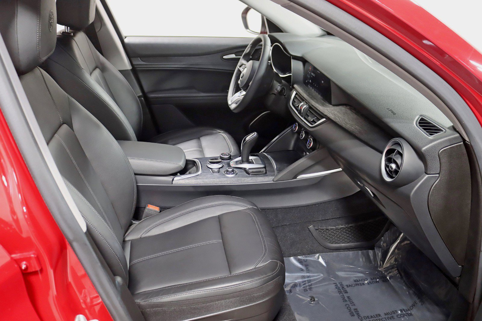 Used 2020 Alfa Romeo Stelvio Sport w/ Cold Weather Package image 28