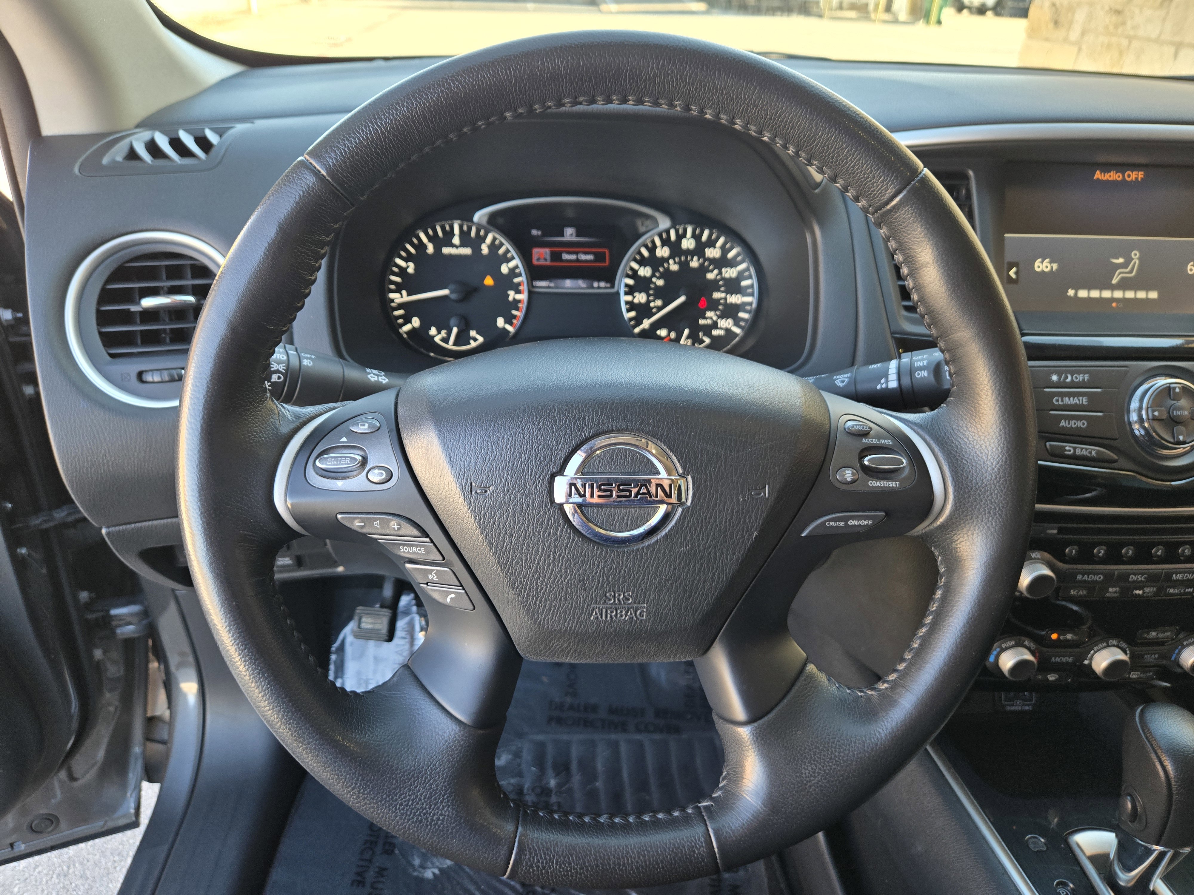 Used 2019 Nissan Pathfinder SV image 14