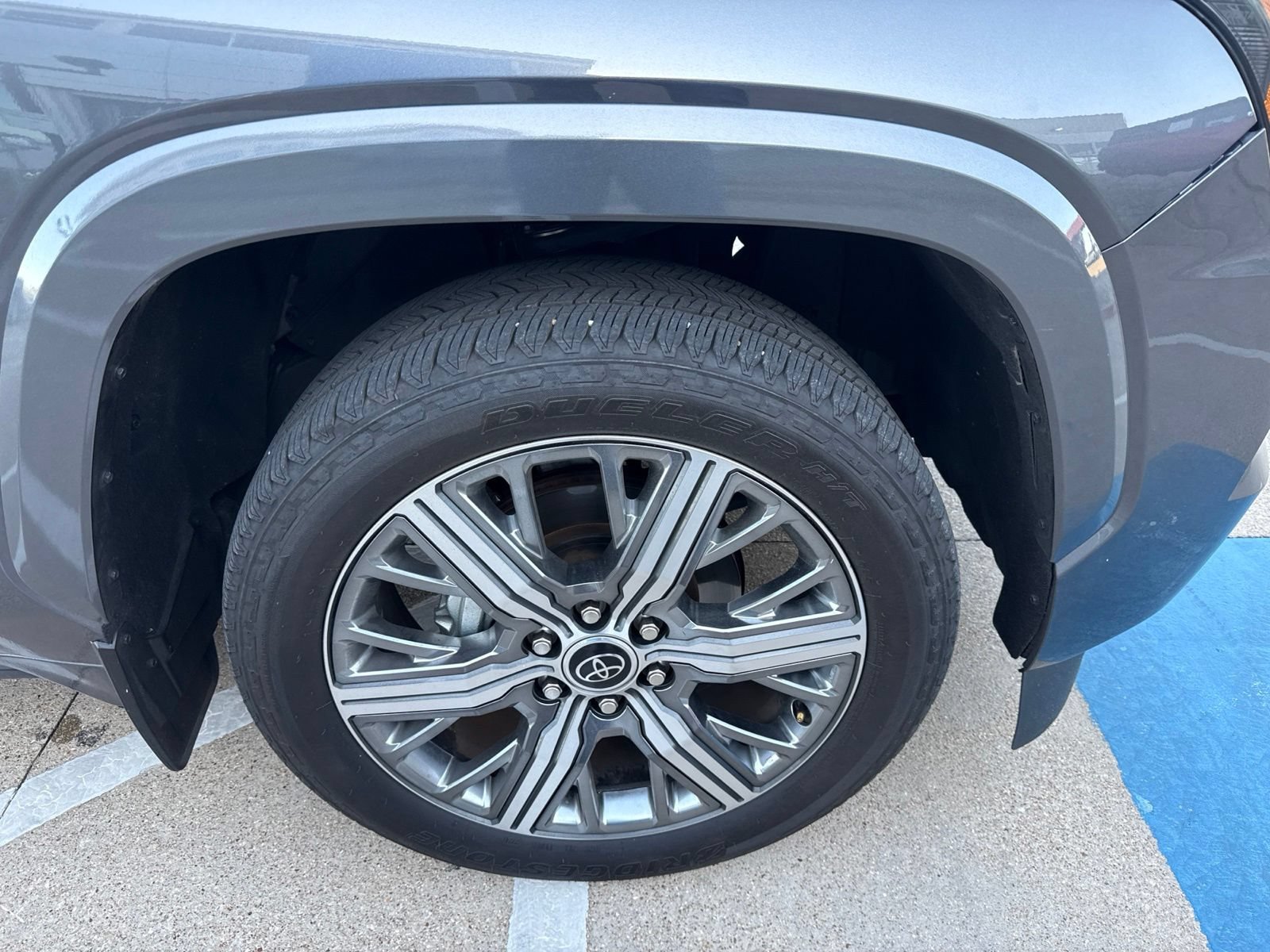 Used 2024 Toyota Sequoia Capstone AWD/4WD image 5