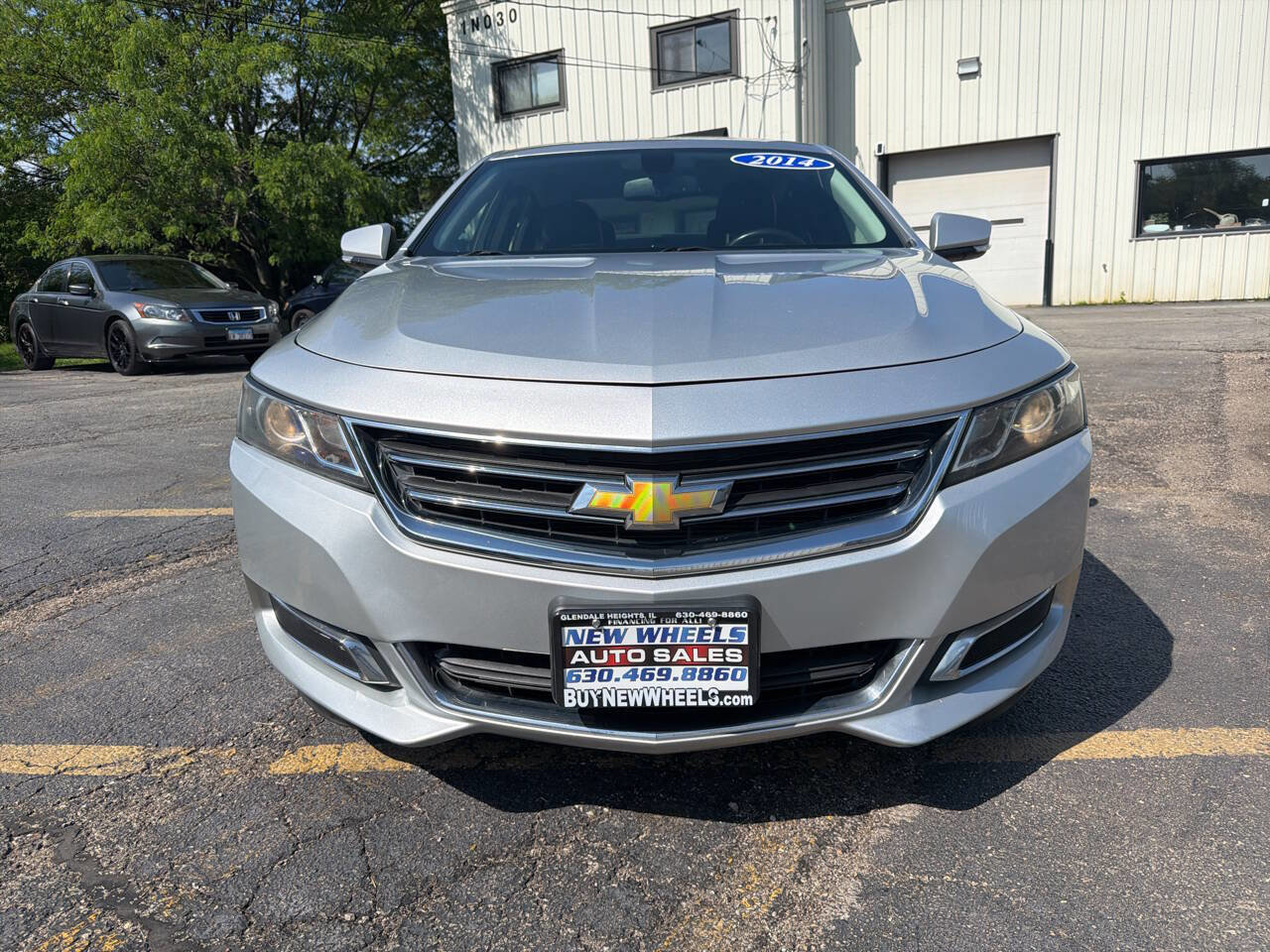 Used 2014 Chevrolet Impala LT FWD image 2
