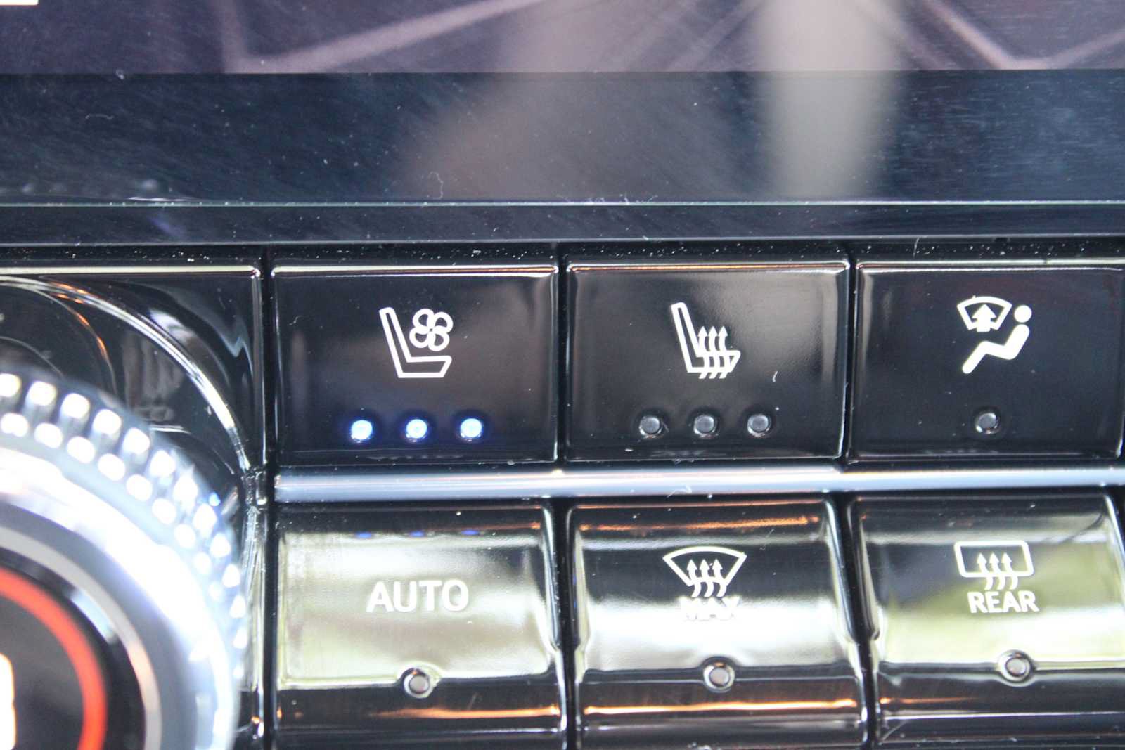 Used 2023 GMC Canyon AT4 w/ AT4 Premium Package AWD/4WD image 20
