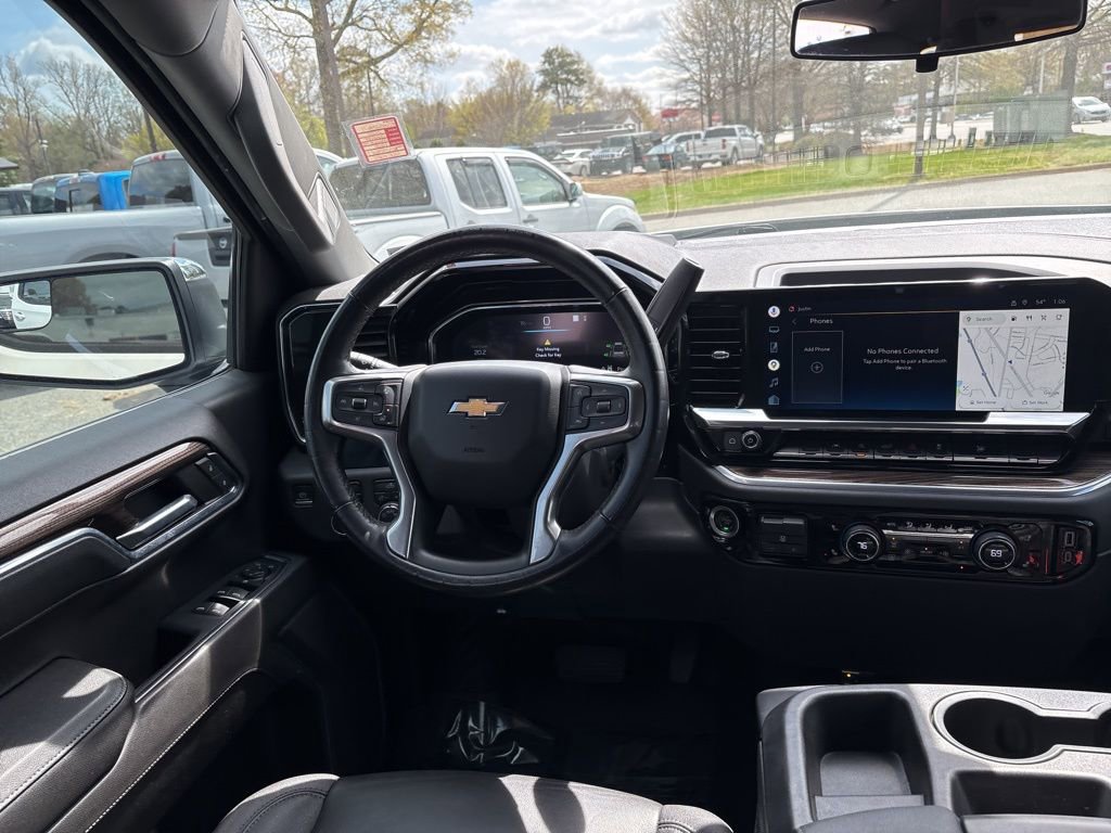 Used 2022 Chevrolet Silverado 1500 LT w/ All Star Edition Plus image 9