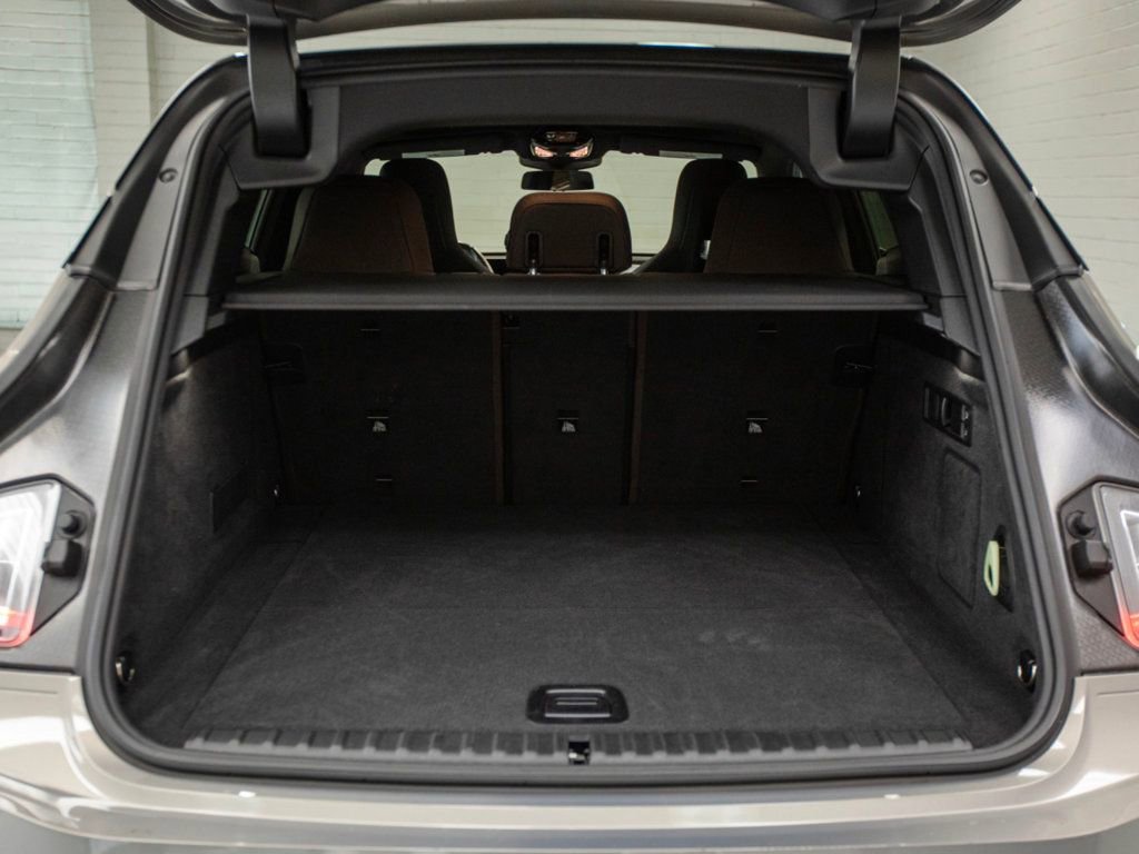 Used 2024 BMW iX xDrive50 w/ Sport Package AWD/4WD image 26