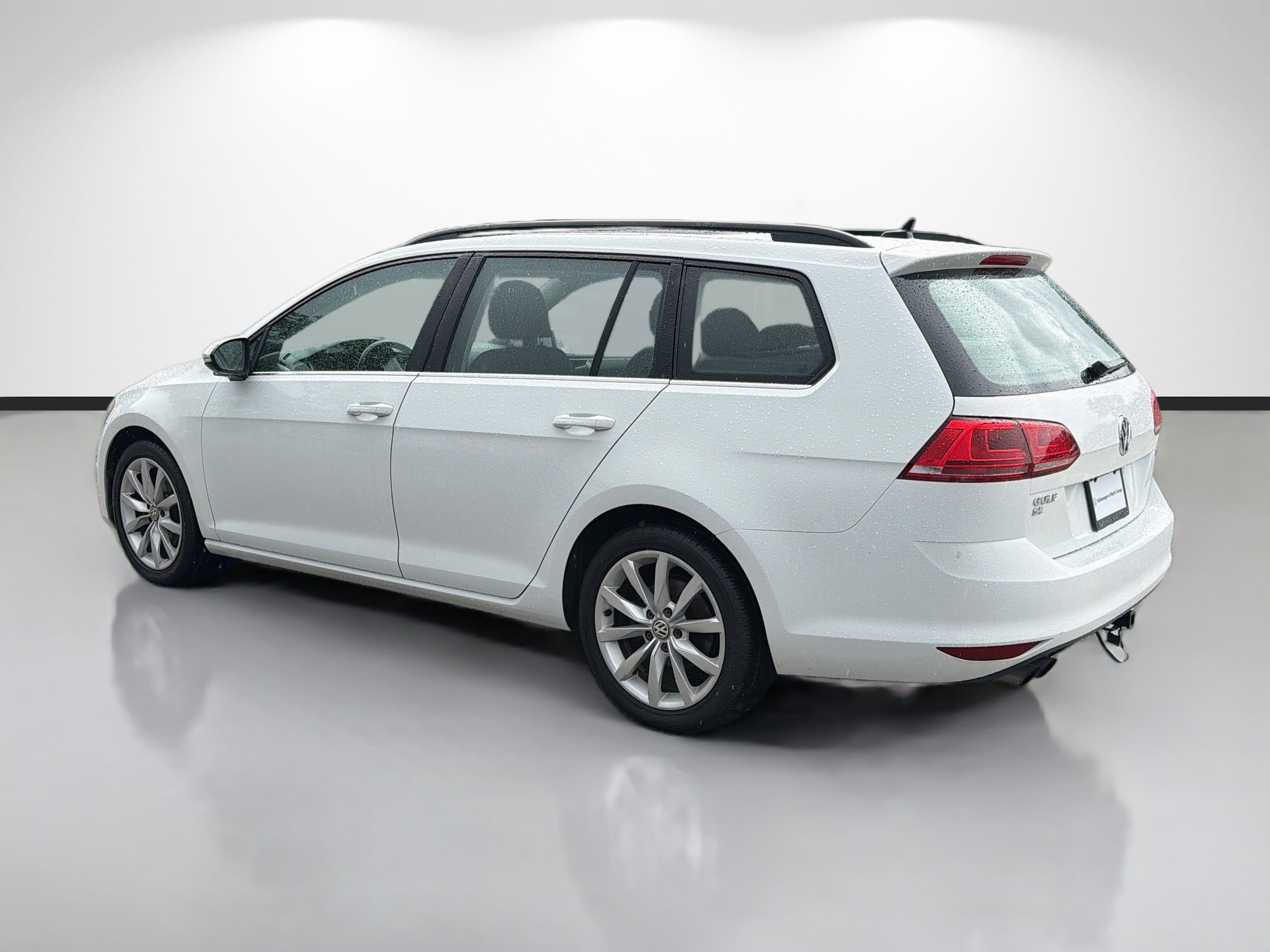 Used 2017 Volkswagen Golf S FWD image 5