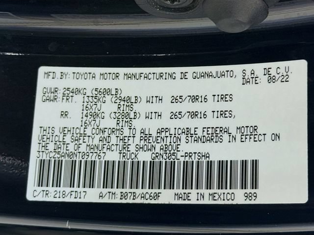 Used 2022 Toyota Tacoma TRD Off-Road AWD/4WD image 31