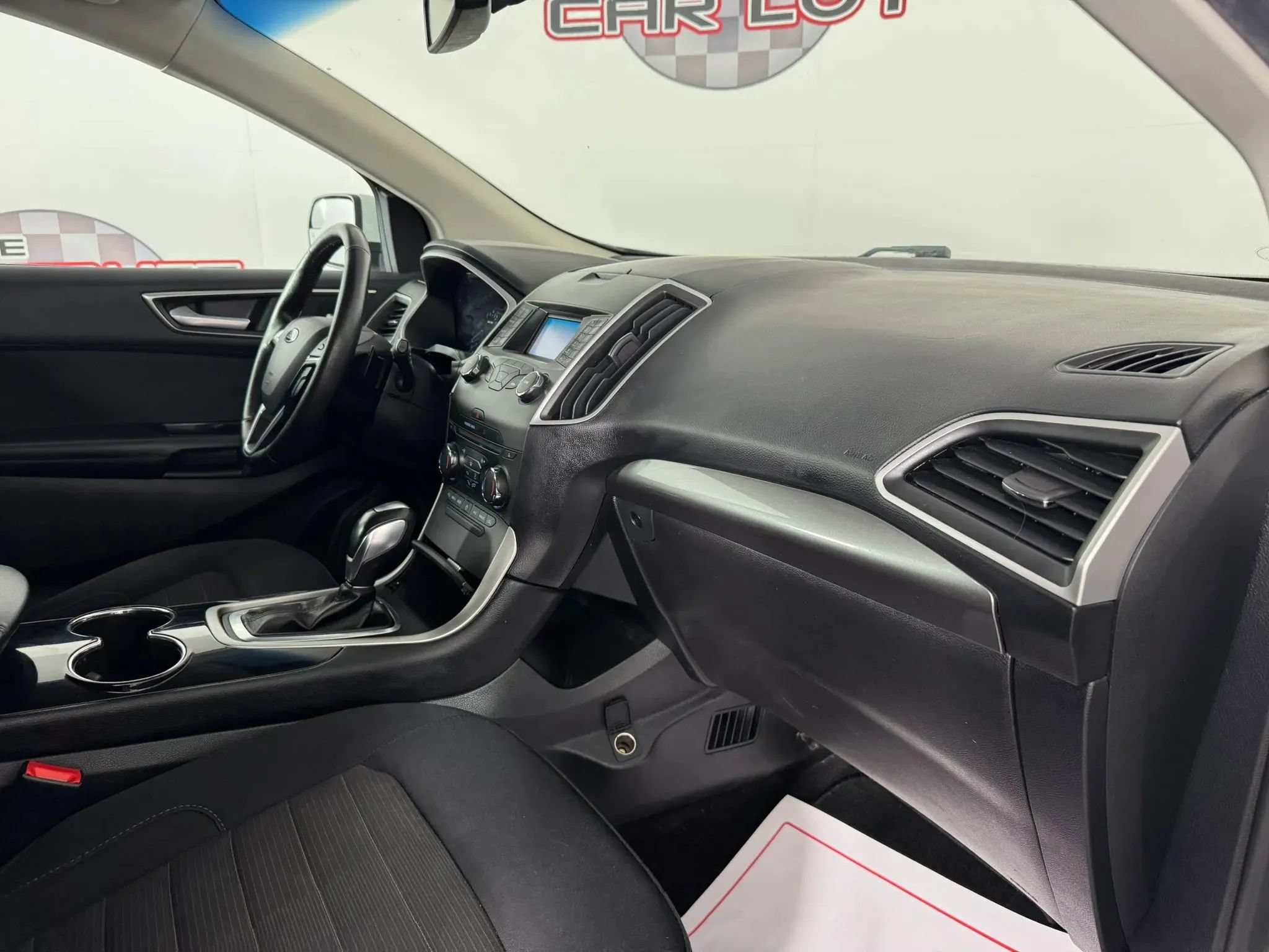 Used 2016 Ford Edge SEL FWD image 12
