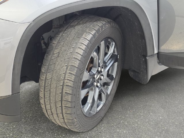 Used 2020 Chevrolet Traverse RS w/ LPO, Floor Liner Package AWD/4WD image 32