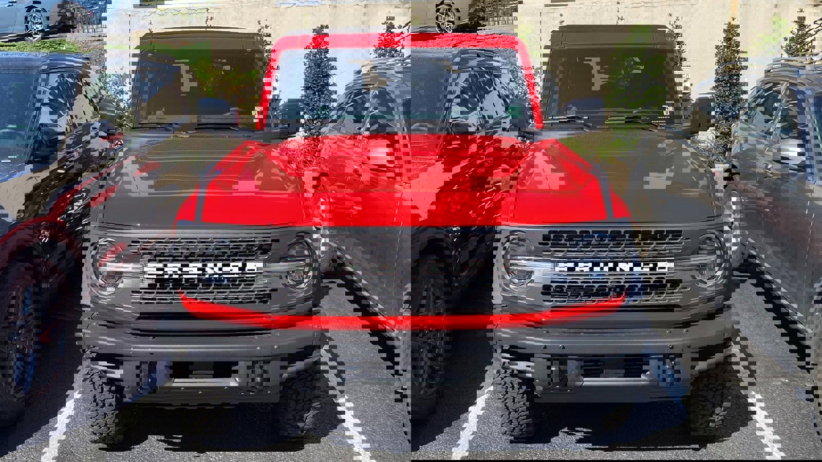 Used 2024 Ford Bronco Badlands image 3