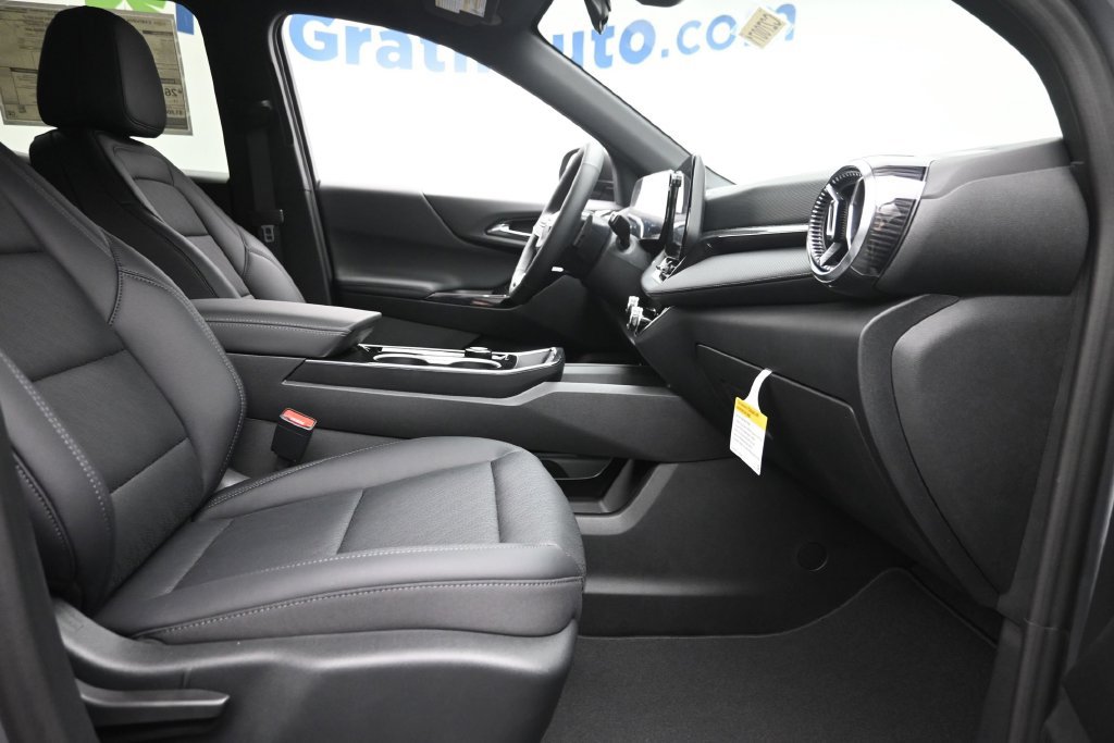 New 2027 Chevrolet Equinox LT w/ Convenience Package II AWD/4WD image 9