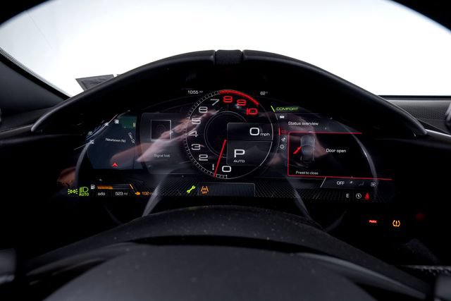 Certified 2024 Ferrari Roma Spider RWD image 34