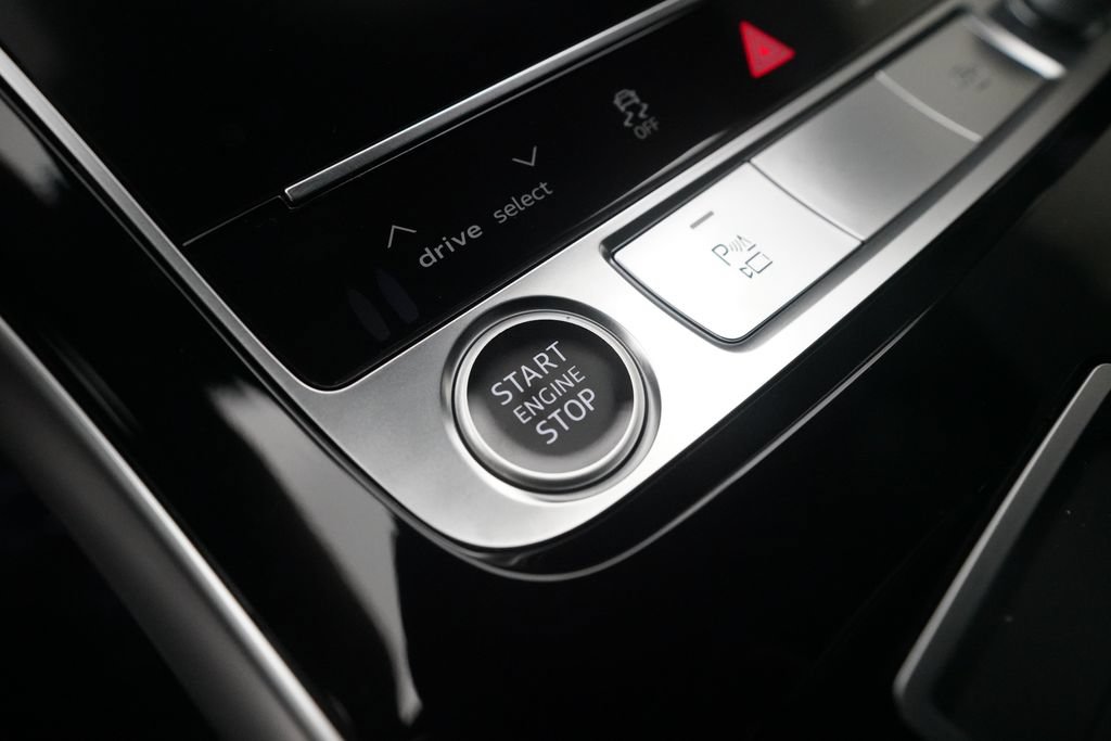 New 2026 Audi Q8 Premium Plus AWD/4WD image 32
