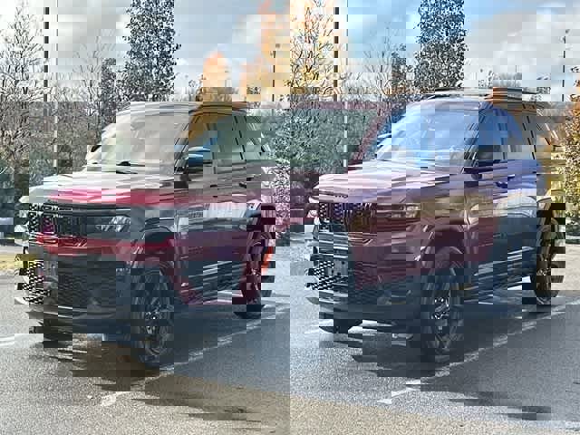 Used 2023 Jeep Grand Cherokee Altitude