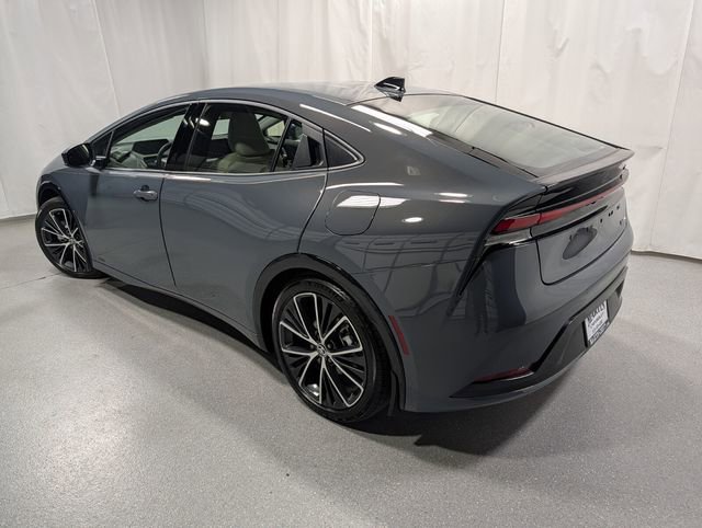 Used 2026 Toyota Prius XLE image 6
