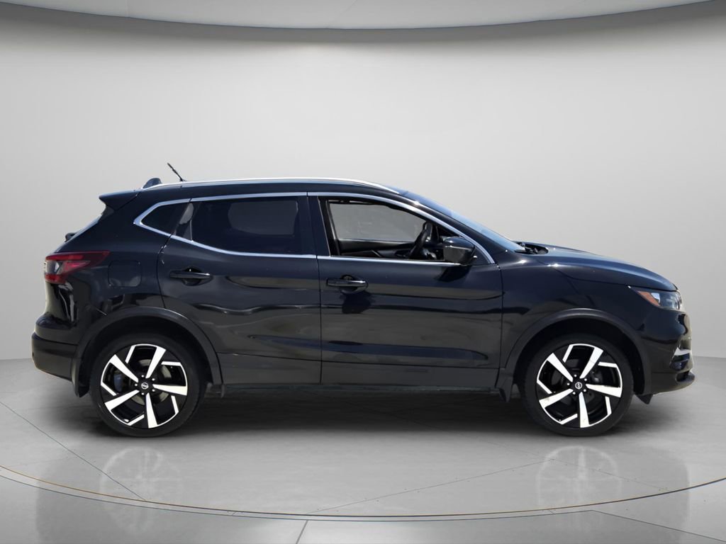 Used 2020 Nissan Rogue Sport AWD image 3