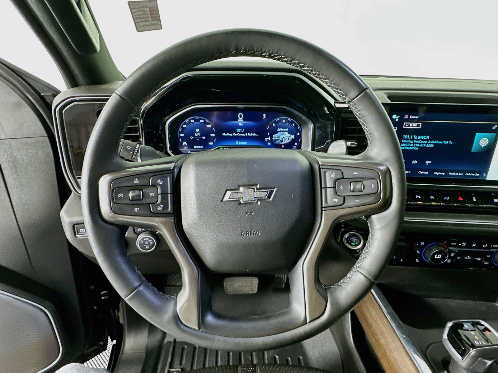 Used 2024 Chevrolet Silverado 1500 High Country w/ Midnight Edition AWD/4WD image 12