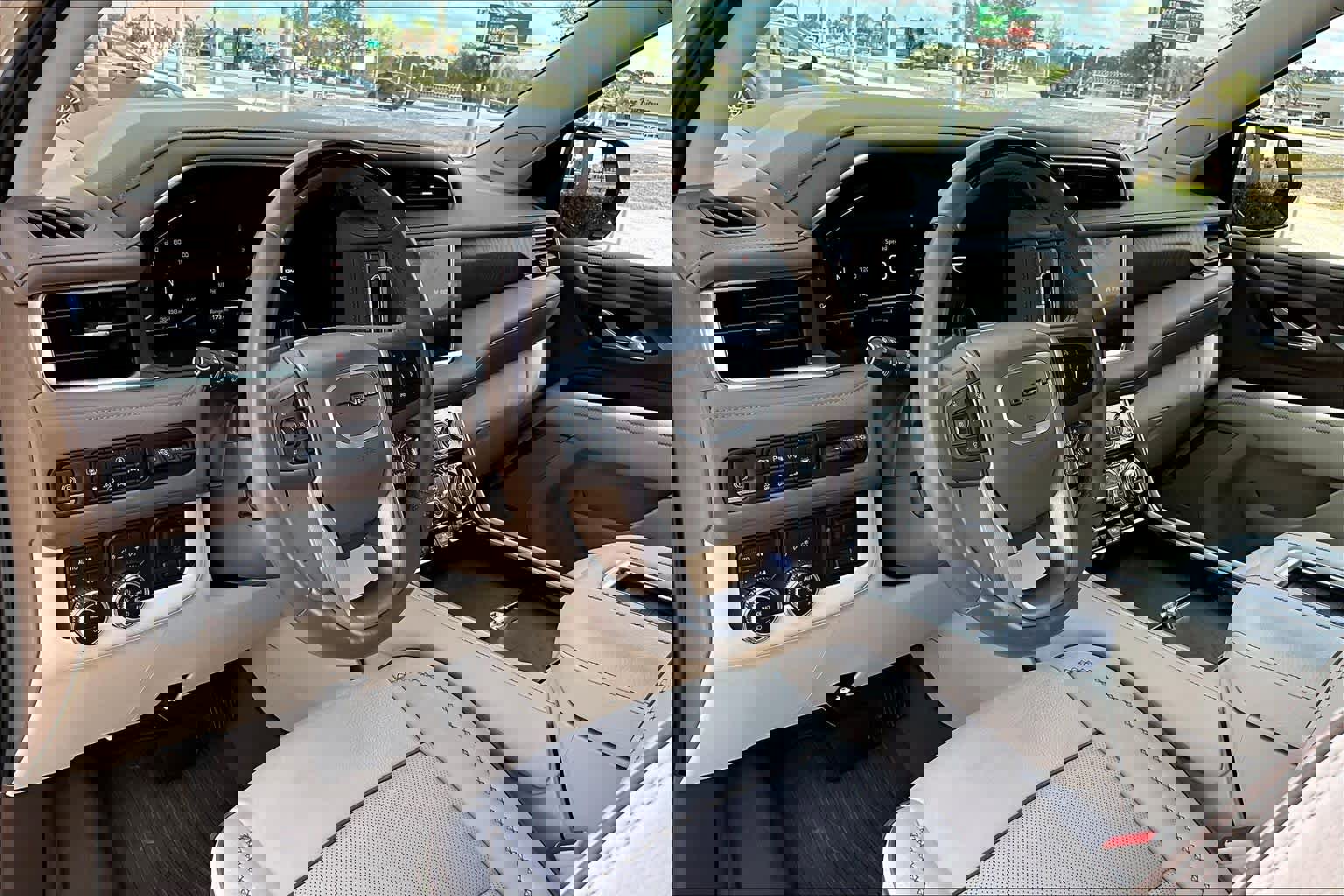 Used 2024 GMC Yukon Denali w/ Advanced Technology Package image 18