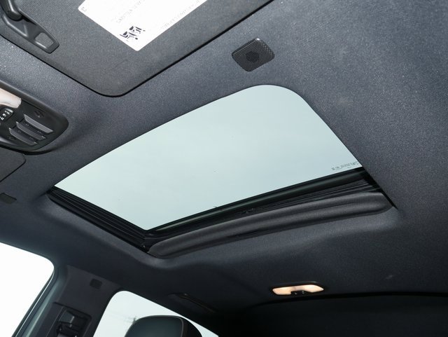 Used 2023 GMC Canyon Denali w/ Denali Black Edition image 3