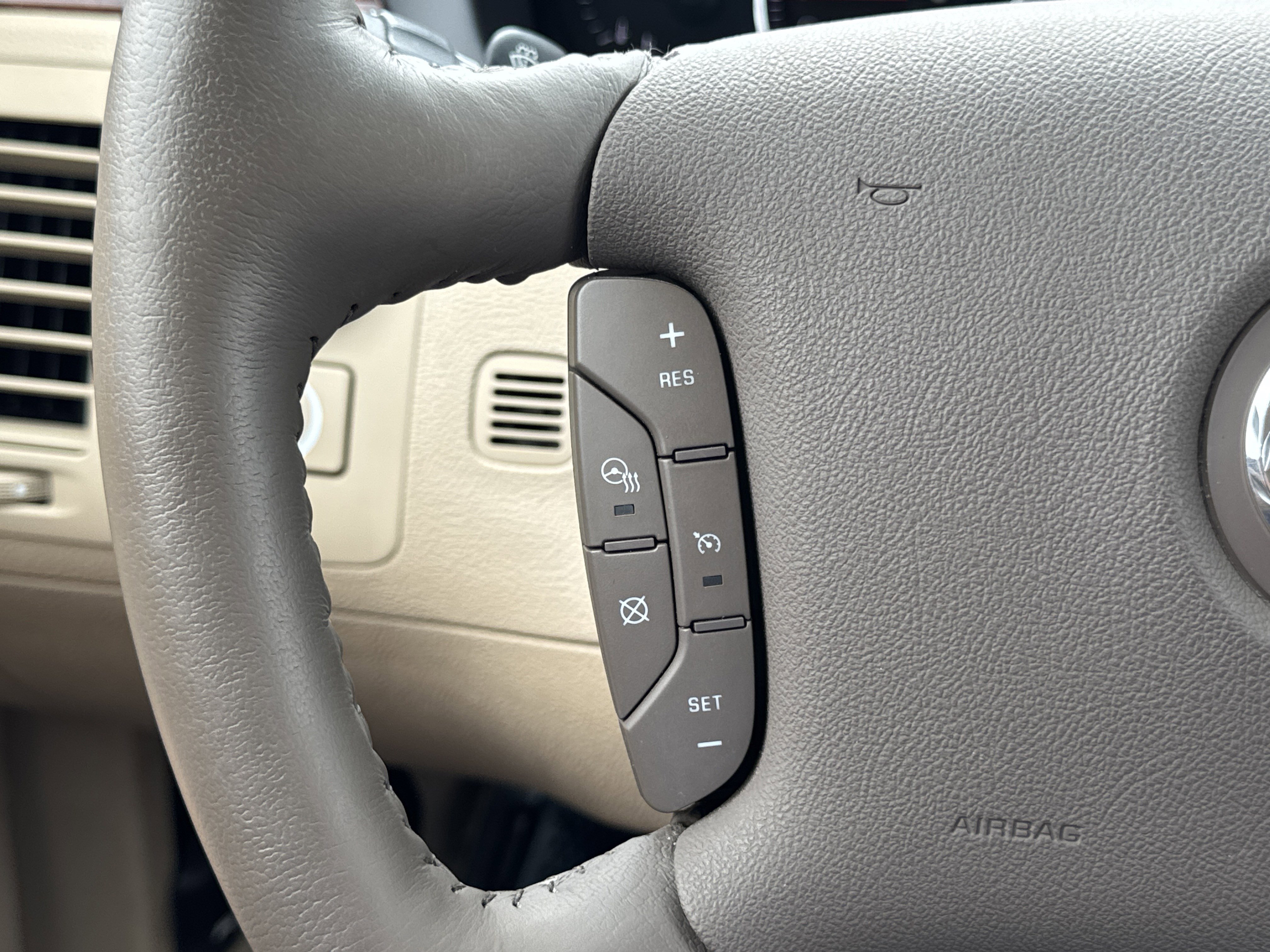 Used 2006 Cadillac DTS image 14