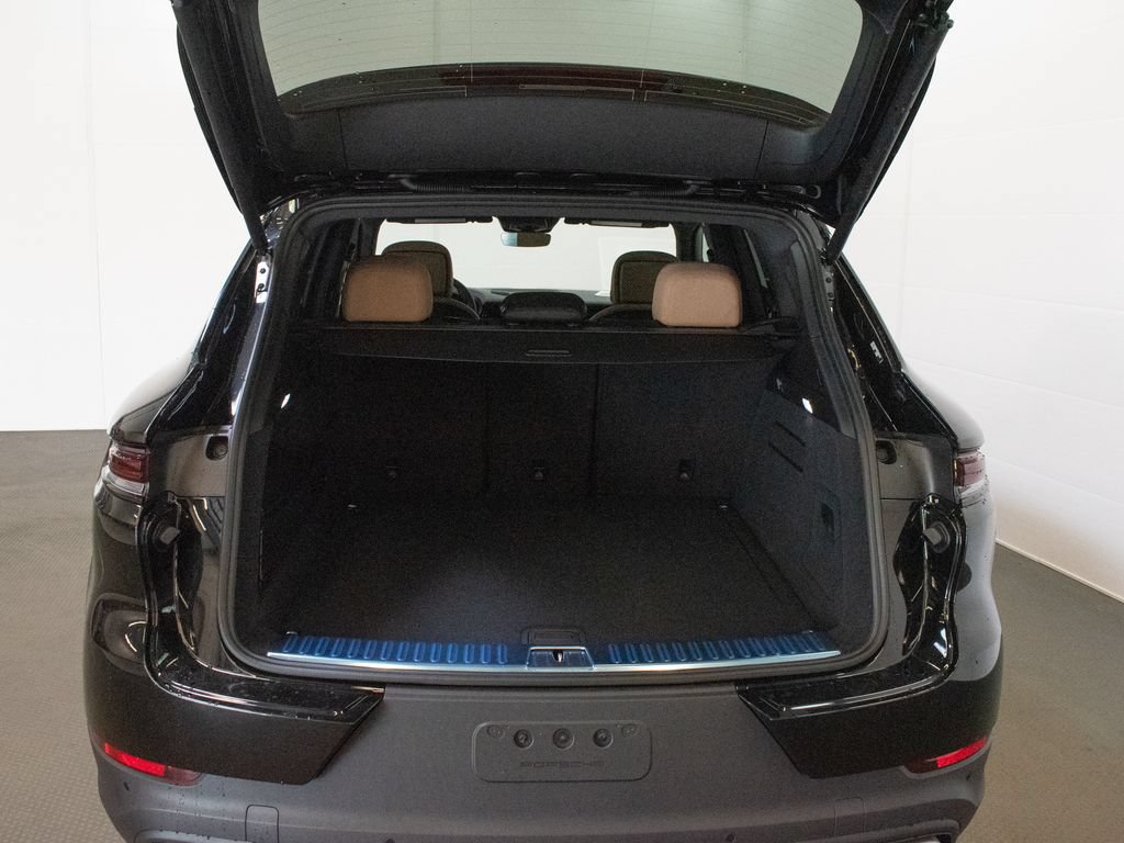New 2026 Porsche Cayenne AWD/4WD image 6