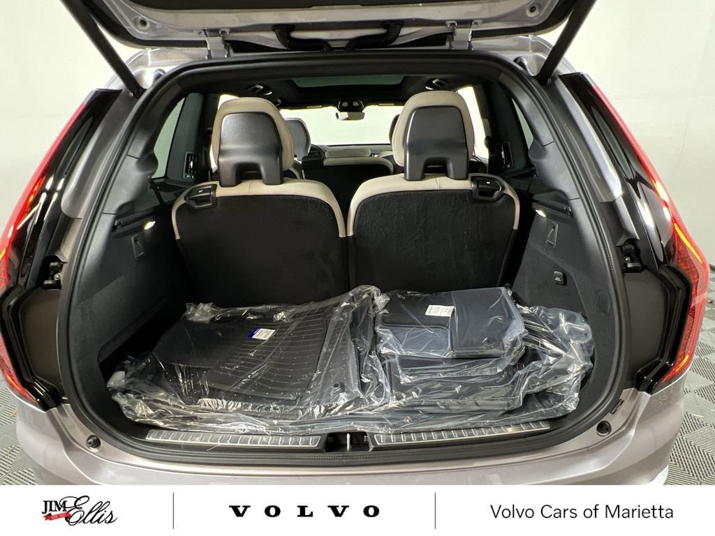 New 2026 Volvo XC90 B5 Plus w/ Protection Package image 19