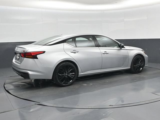 Used 2023 Nissan Altima 2.5 SR FWD image 29