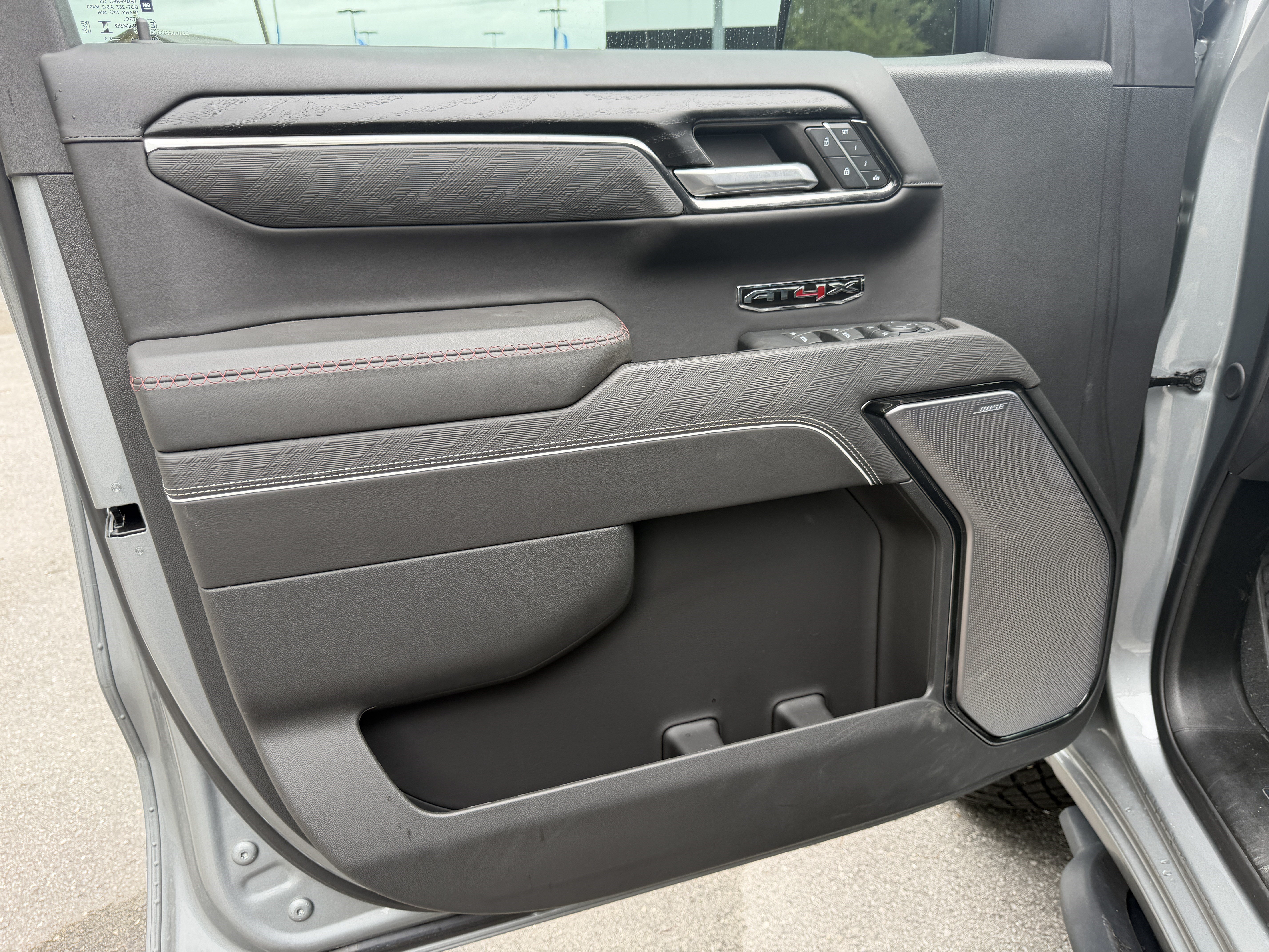 Used 2024 GMC Sierra 1500 AT4X w/ AT4X AEV Edition AWD/4WD image 4