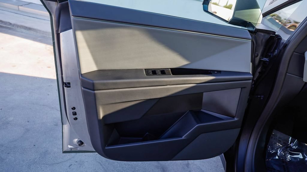 Used 2025 Tesla Cybertruck AWD Crew Cab image 25