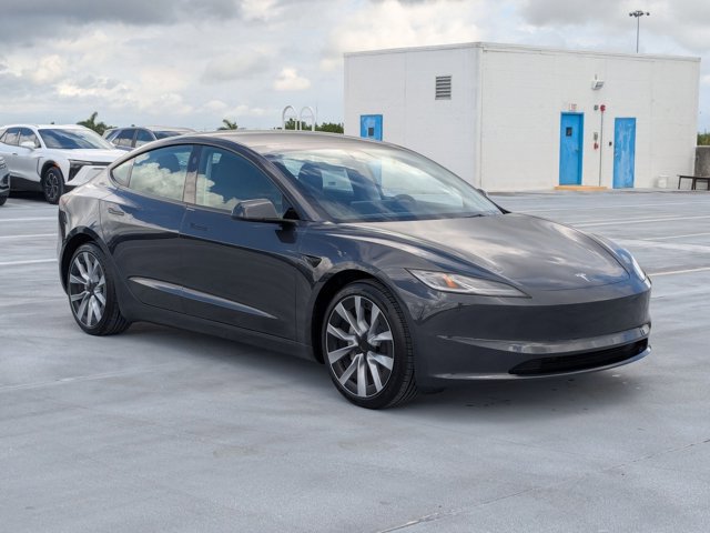 Used 2025 Tesla Model 3 Long Range image 3