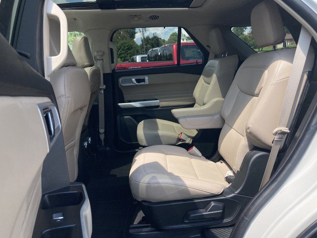 Certified 2022 Ford Explorer Limited w/ Equipment Group 301A AWD/4WD image 24