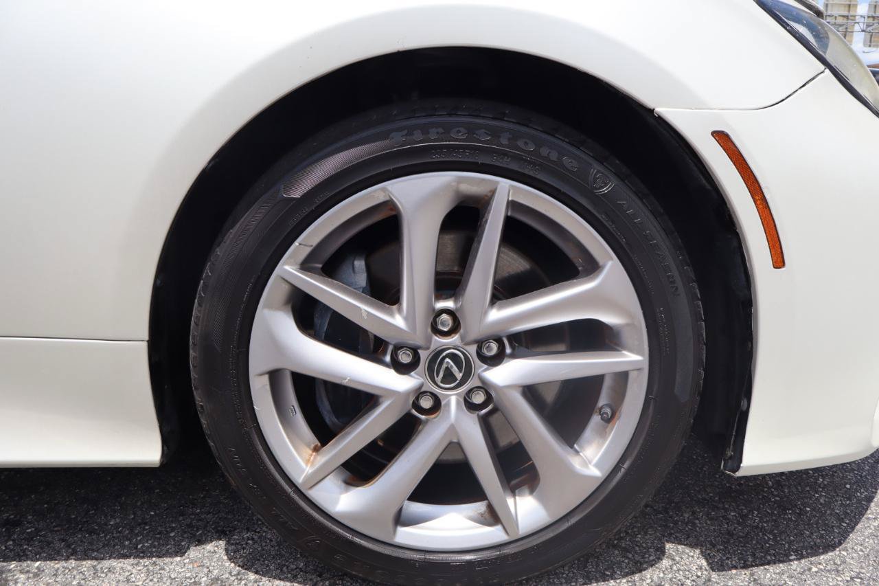 Used 2020 Lexus RC 300 w/ Accessory Package RWD image 24
