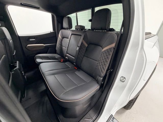 Certified 2025 GMC Canyon Denali AWD/4WD image 28