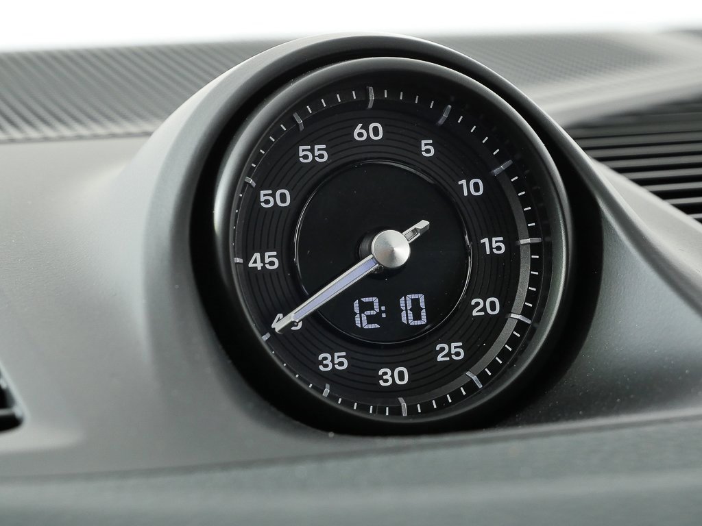 Certified 2025 Porsche Cayenne S image 17