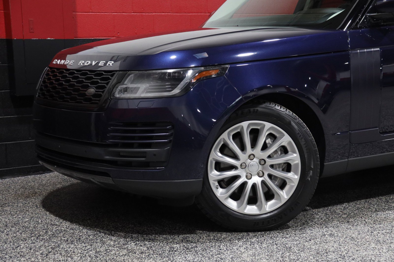 Used 2019 Land Rover Range Rover HSE image 19