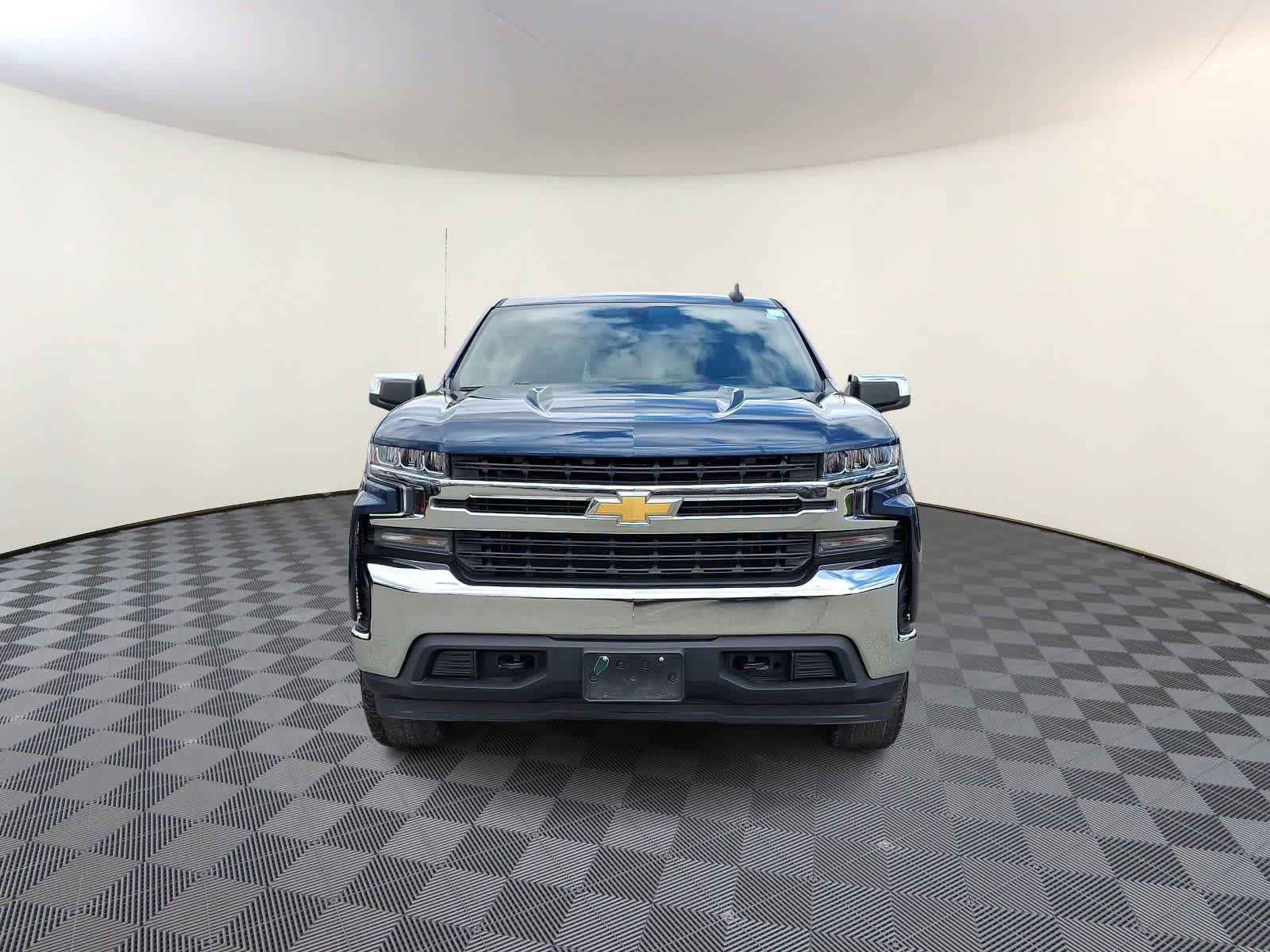 Used 2019 Chevrolet Silverado 1500 LT w/ All-Star Edition AWD/4WD image 3