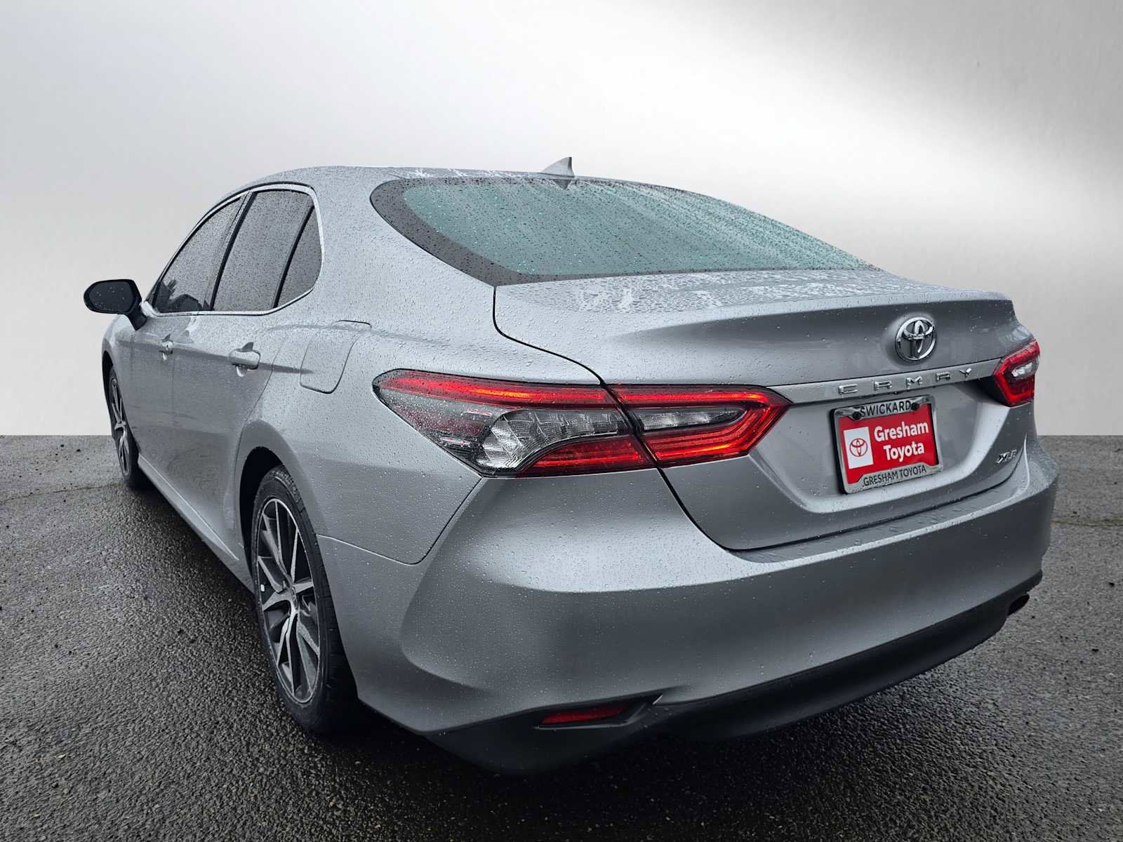 Used 2024 Toyota Camry XLE image 5