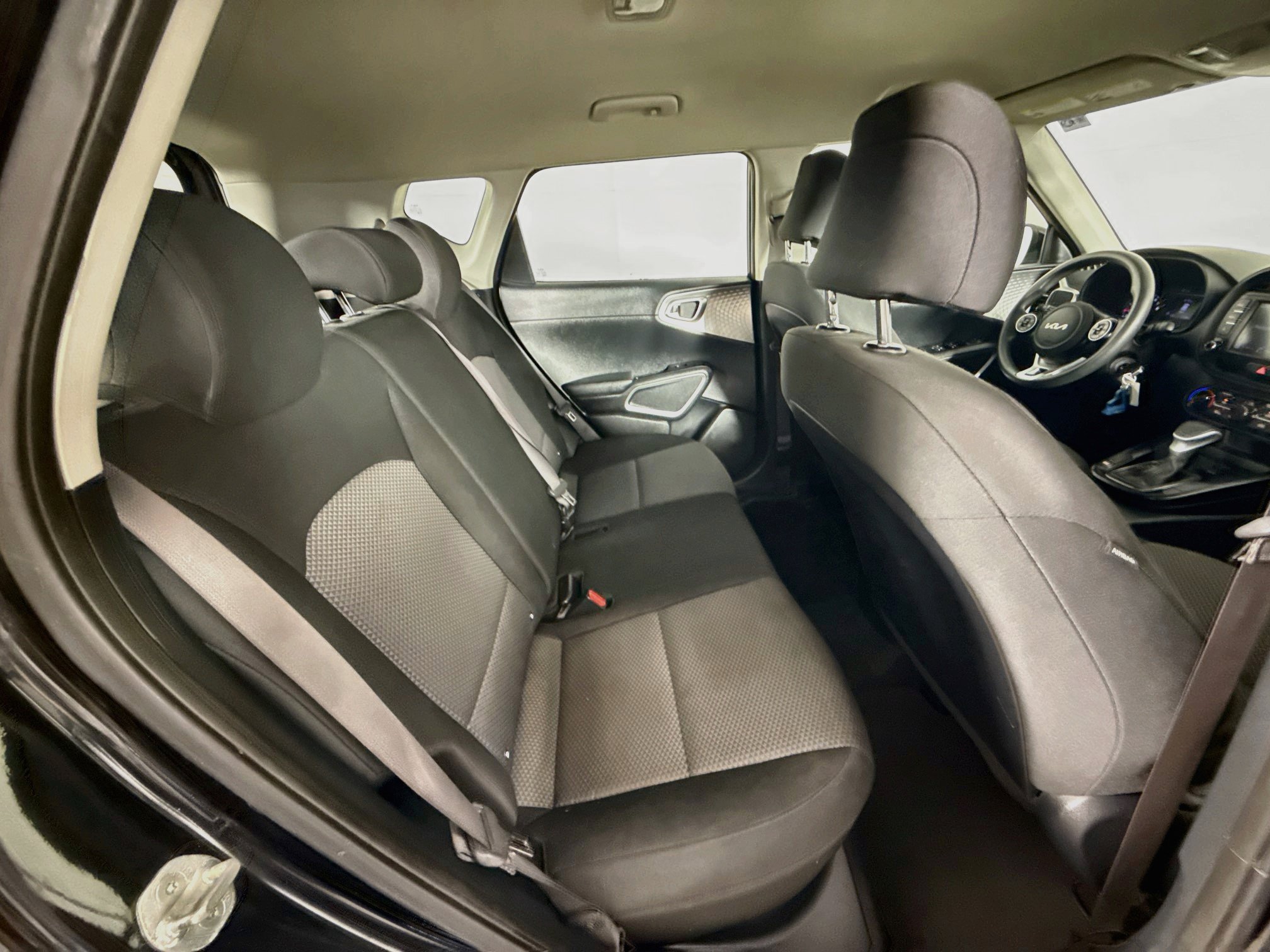 Used 2022 Kia Soul LX FWD image 32