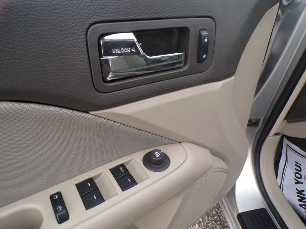 Used 2012 Ford Fusion SE FWD image 14