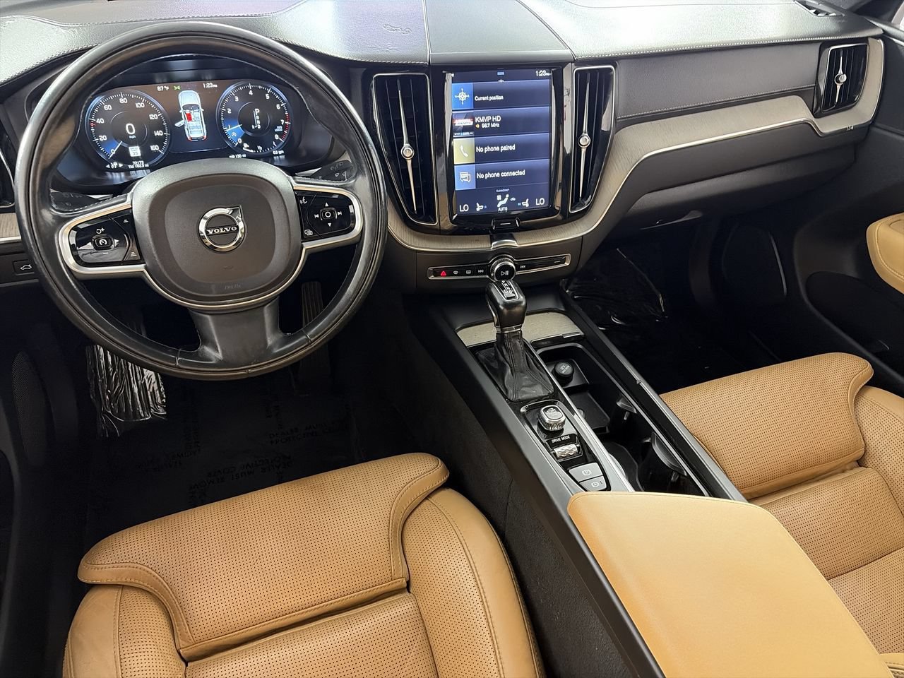 Used 2018 Volvo XC60 T6 Inscription w/ Luxury Seat Package AWD/4WD image 21
