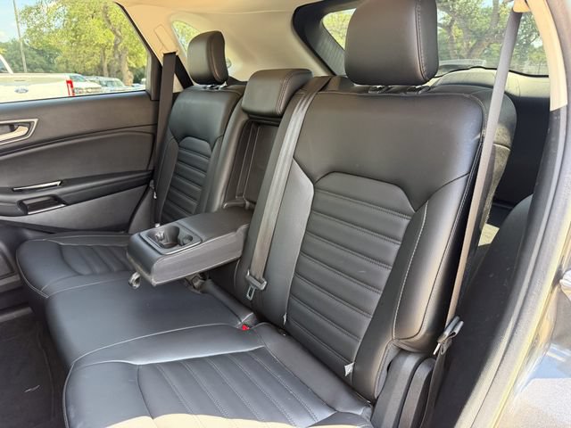 Used 2020 Ford Edge SEL w/ Convenience Package FWD image 17