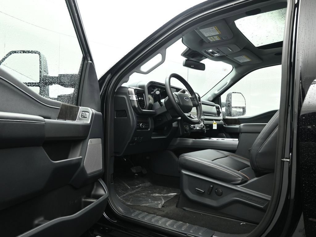 New 2025 Ford F250 Lariat w/ Lariat Ultimate Package image 8