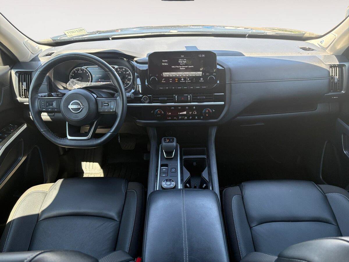 Used 2024 Nissan Pathfinder SL w/ SL Premium Package AWD/4WD image 10