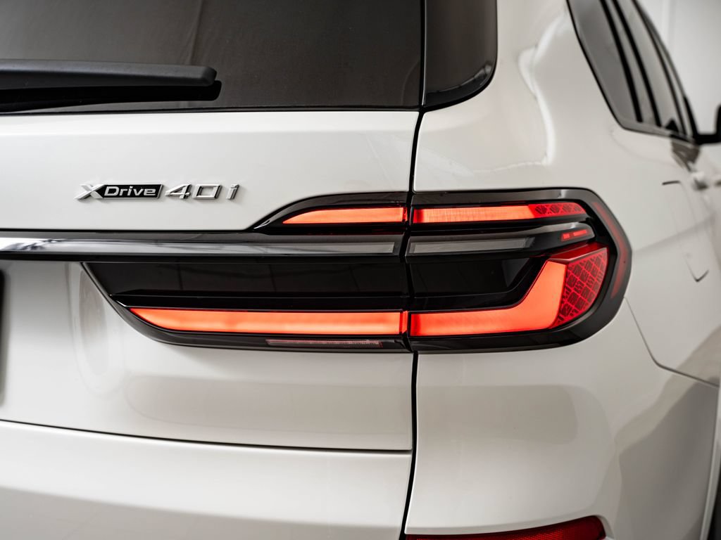 New 2027 BMW X7 xDrive40i w/ Executive Package AWD/4WD image 9