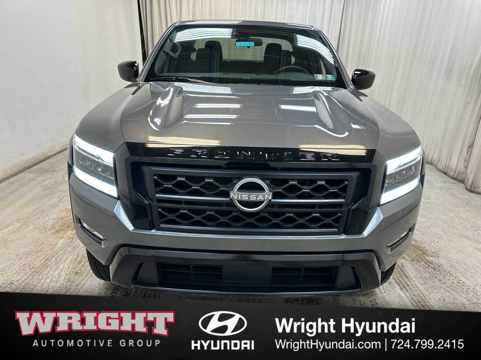 Used 2023 Nissan Frontier SV w/ Midnight Edition Package image 2