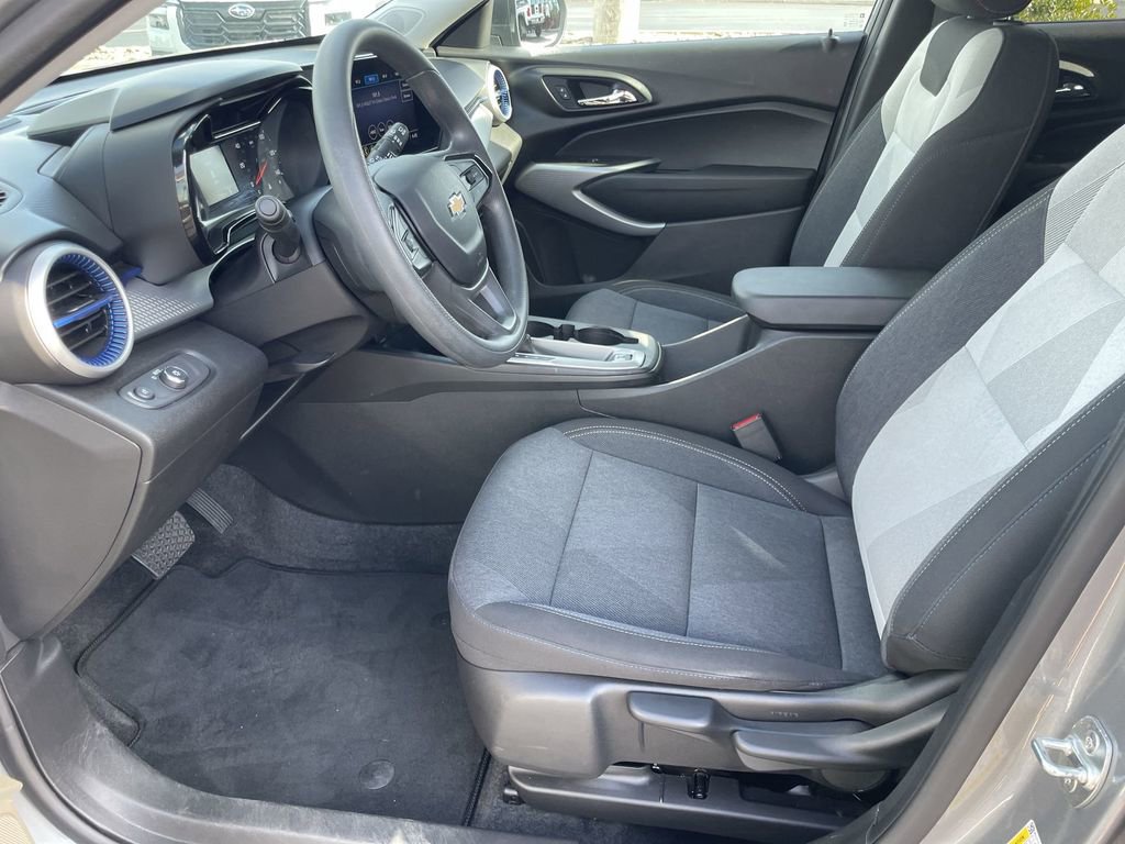Used 2024 Chevrolet Trax LS w/ Driver Confidence Package image 8