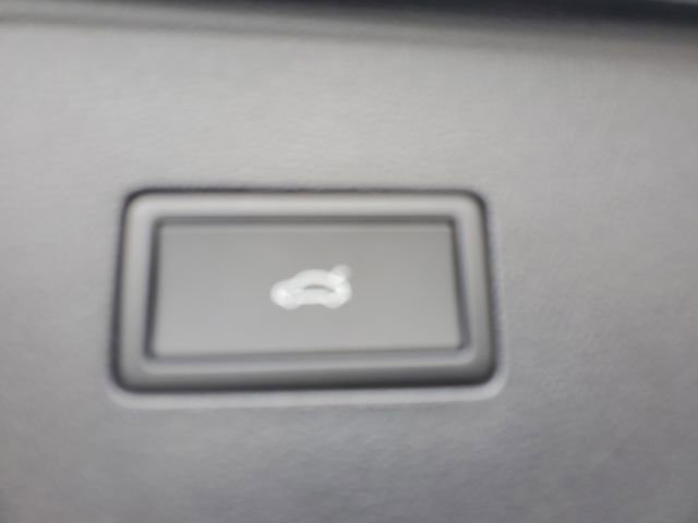 New 2026 Volkswagen Atlas SE image 10