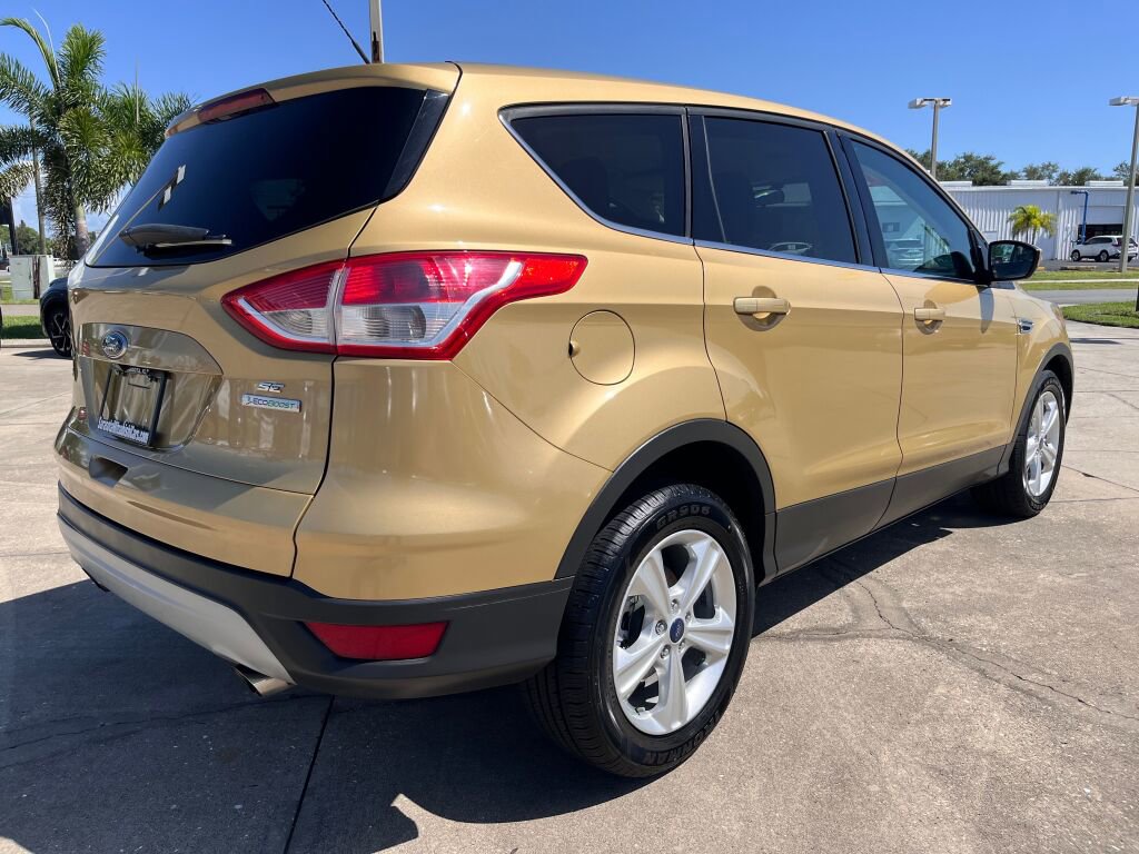 Used 2014 Ford Escape SE image 3