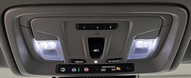 Used 2024 GMC Sierra 3500 SLT w/ SLT Convenience Package image 41