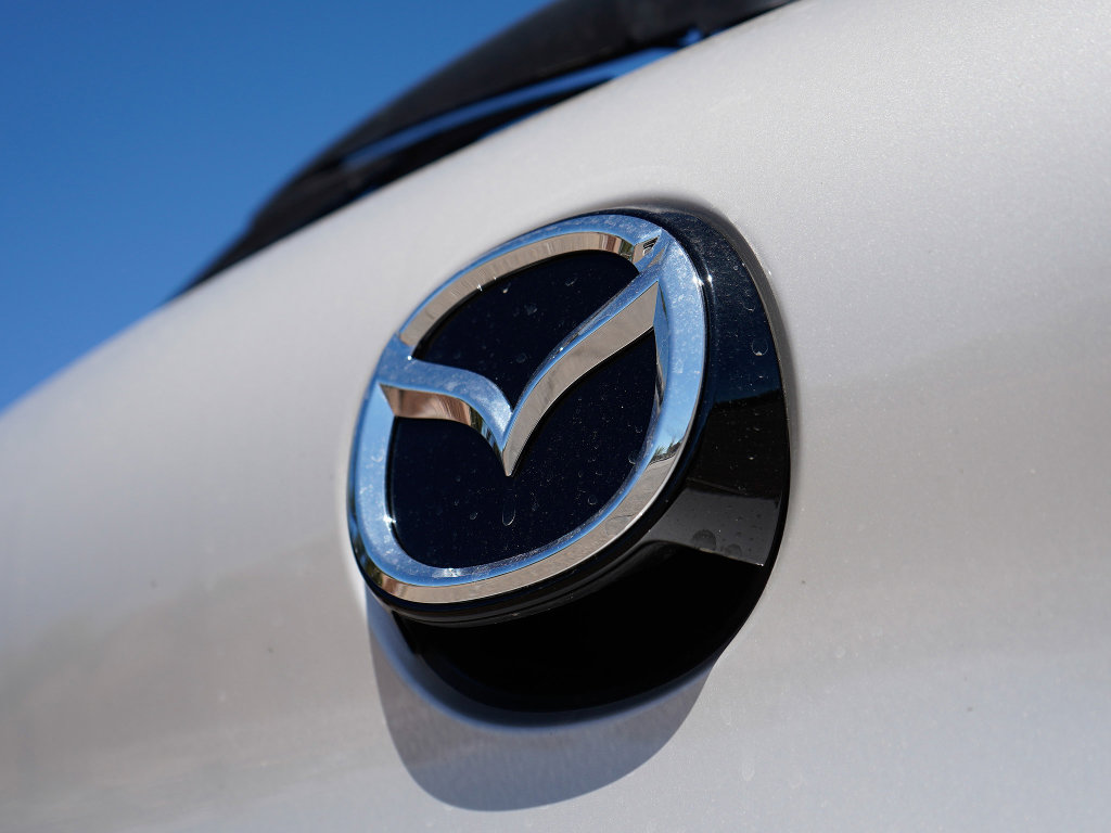 New 2026 MAZDA MAZDA3 Hatchback w/Premium Plus Pkg AWD/4WD image 11