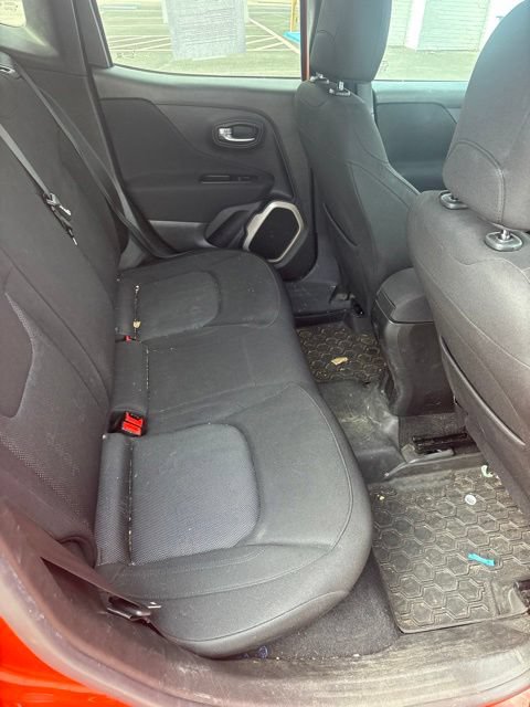 Used 2016 Jeep Renegade Latitude FWD image 59